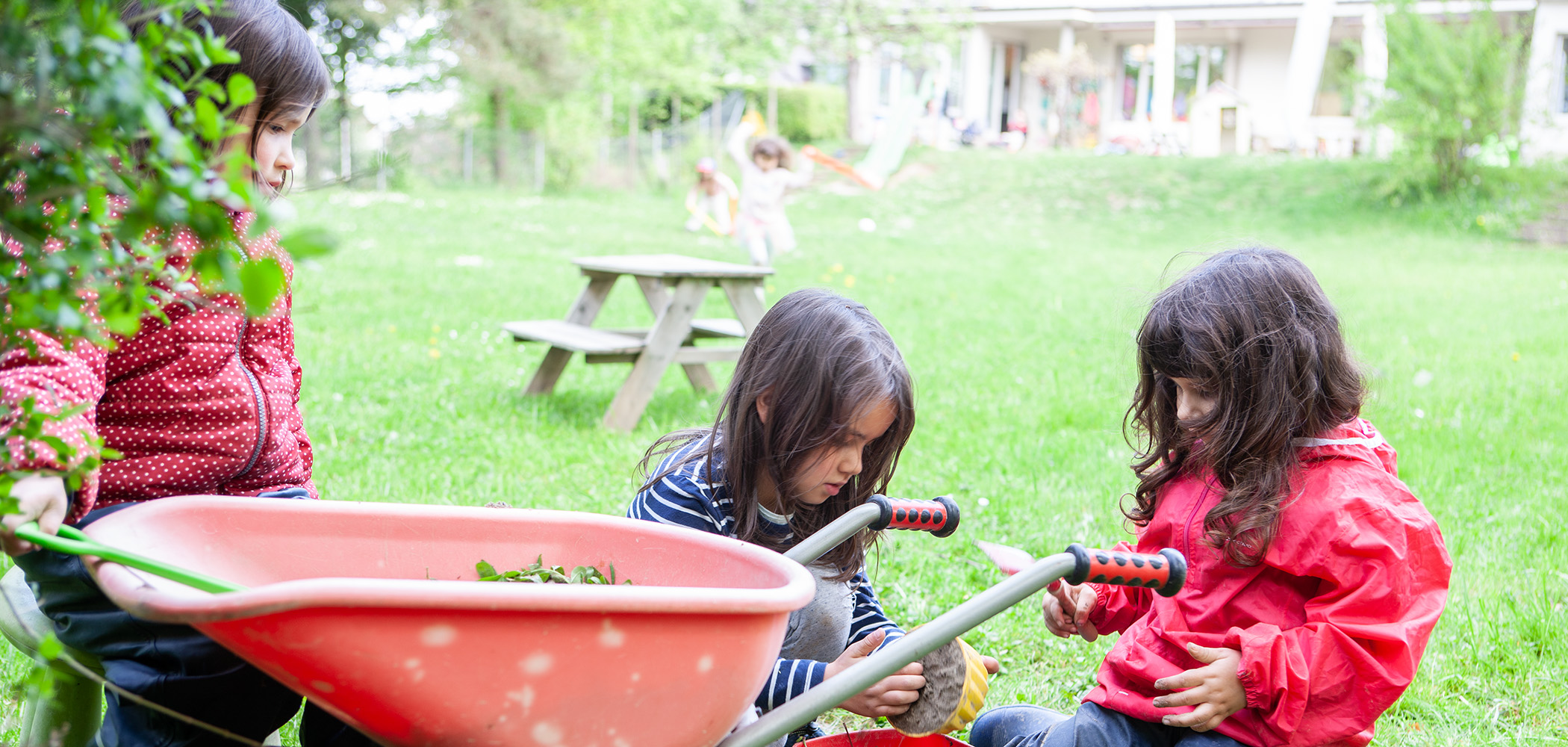Kinder spielen in der Kita Sunnegarte Arlesheim